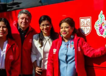 Clara Brugada entrega 26 nuevas unidades eléctricas de Metrobús