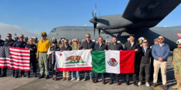 Incendio en California: Gobernador agradece llegada de bomberos mexicanos