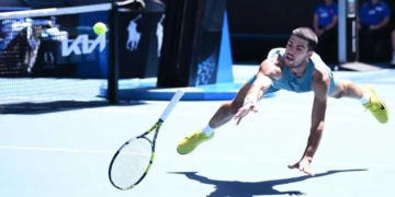 Alcaraz batalla ante Borges, pero consigue pase a octavos en Abierto de Australia