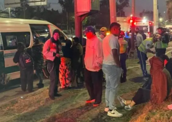 Choque entre combi y pipa deja al menos 10 lesionados en San Juan de Aragón, GAM