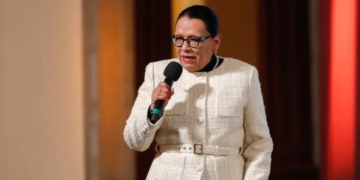 Gobierno instala 10 centros de atención para recibir a deportados de EU