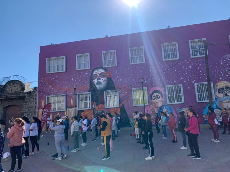 Con clase masiva de defensa personal para mujeres y niñas, se fomenta la construcción de territorios de paz e igualdad