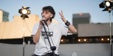 JAVI ROBLES Y TOTALPLAY: UNA SINFONÍA DE INNOVACIÓN Y CONEXIÓN EN LA PLAYHAUS