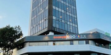 LICITACIÓN MILLONARIA DEL ISSEMYM GENERA ACUSACIONES DE CORRUPCIÓN CONTRA FUNCIONARIOS