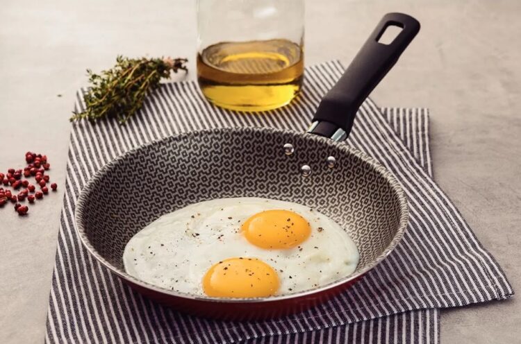 ¿Cómo elegir el antiadherente correcto en utensilios de cocina?