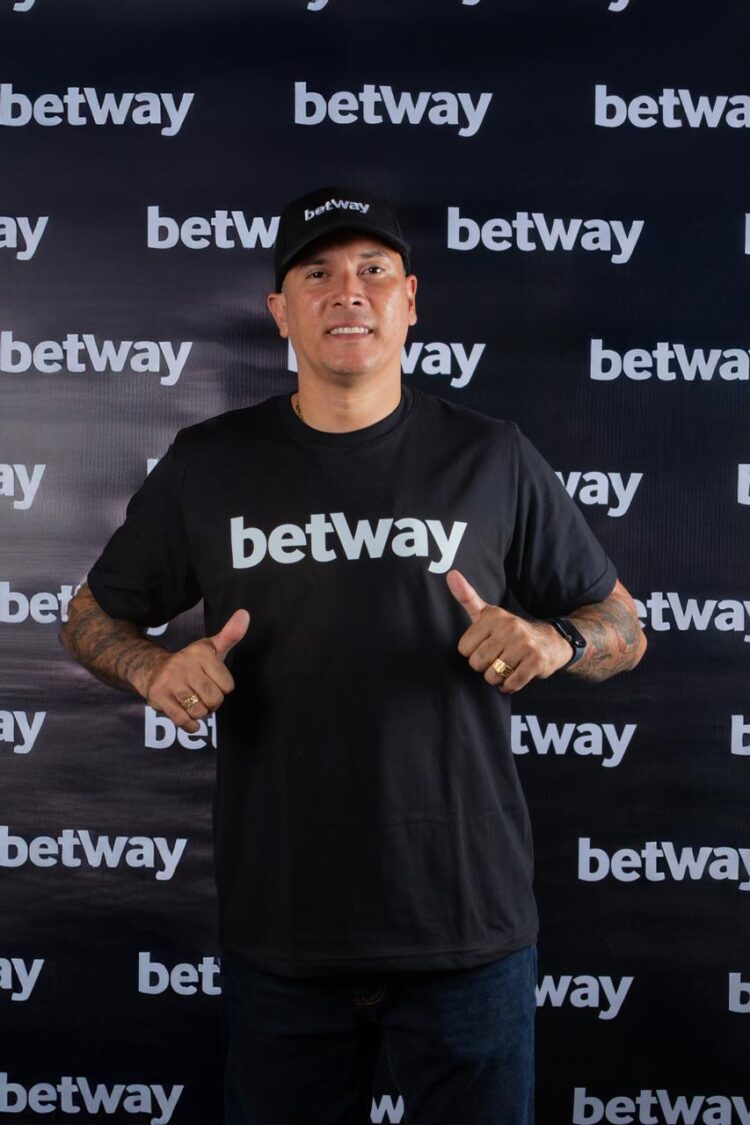 Blas Pérez rememora la histórica chilena de Raúl Jiménez en 2013