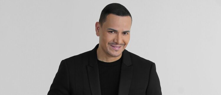 VÍCTOR MANUELLE, «EL SONERO DE LA JUVENTUD», REGRESA AL AUDITORIO NACIONAL EN UN ESPECTÁCULO SIN PRECEDENTES