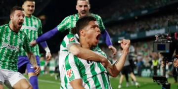 Betis doblega al Sevilla en el clásico y suma seis triunfos consecutivos