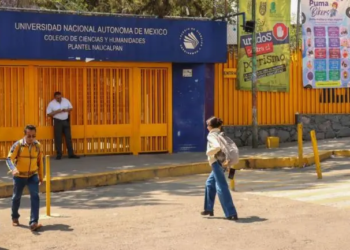 CCH Naucalpan reanudará clases presenciales el 21 de abril tras ataque a profesor