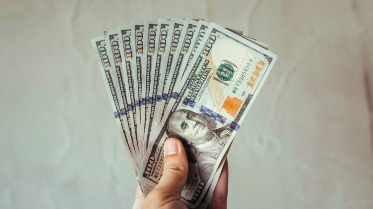 Se vende el Dólar en 20.25 pesos a la venta en bancos de la CDMX