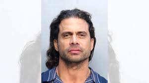 Arrestan a actor Pedro Moreno por presunto robo