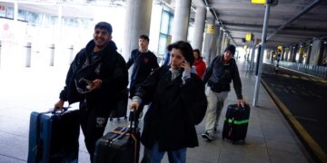 Incendio eléctrico paraliza el aeropuerto de Heathrow; afecta cientos de vuelos globales