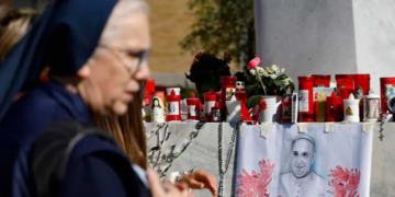 Salud del papa: Francisco logra dormir sin máscara de oxígeno