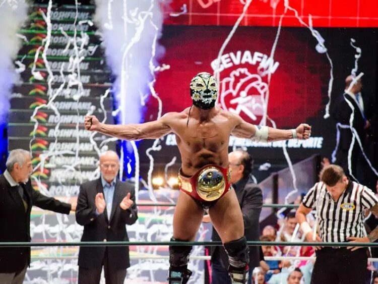 Titán conquista el Campeonato Universal 2025 del CMLL