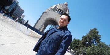 John Alcaraz: El Nuevo Talento Musical de Balada que Llega para Conquistar