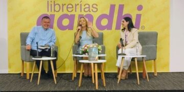 Rosanna Biglia reunió a sus lectores para presentar su libro ‘Tu Poder Invencible Universal’