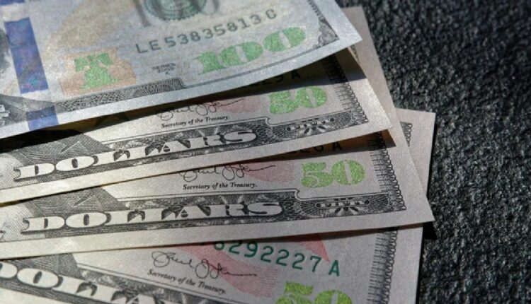 Se vende el Dólar en 20.47 pesos a la venta en bancos capitalinos de la CDMX