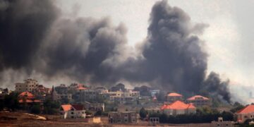 Israel lanza ofensiva aérea sobre Gaza; hospitales y escuelas bajo amenaza