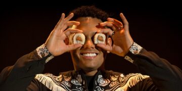 CHELO RAMÍREZ ASOMBRA A MÉXICO CON SU NUEVO SENCILLO “SUSHITO”, UN ADELANTO DE SU PRÓXIMO ÁLBUM “DESAMOR EN LA DESPENSA”