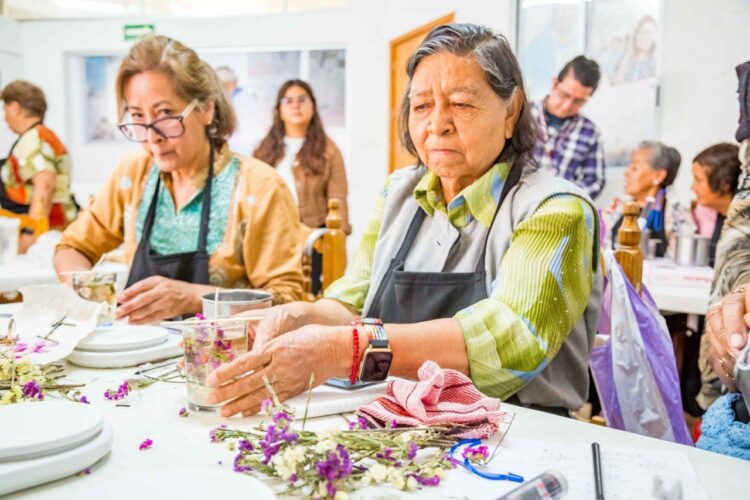 DIF Puebla Capital y Oxxo fortalecen alianza en favor de los adultos mayores