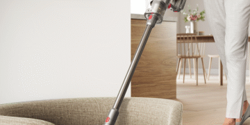 Temporada de muda: cómo mantener tu casa libre de pelo sin morir en el intento