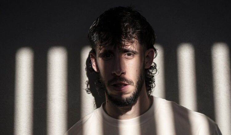 JAVI ROBLES PRESENTA EN MÉXICO “CONFESIÓN DE AMOR LOCO”, SU MÁS RECIENTE CONFESIÓN MUSICAL EN LA RADIO NACIONAL