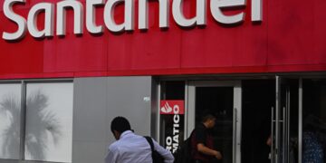 ¿Abren los bancos el 1 de mayo por Día del Trabajo?