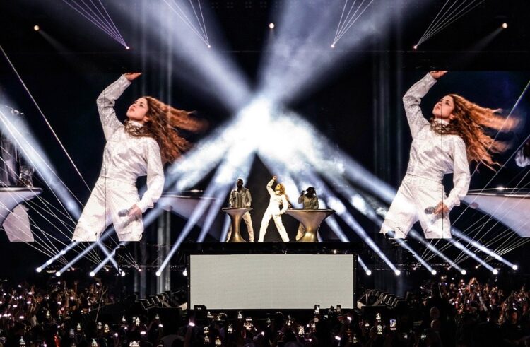 Shakira se consolida como la artista más taquillera: Billboard