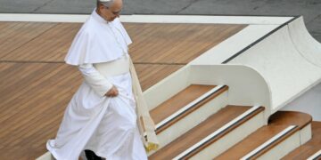 Papa León XIV pide dejar entrar “ayuda humanitaria digna” a Gaza