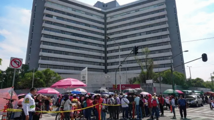 ISSSTE y Afores, blanco de protestas de la CNTE