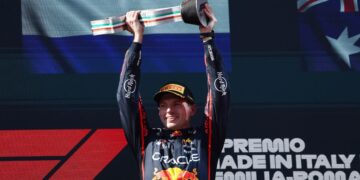 Max Verstappen remonta y conquista el GP de Emilia Romagna en la carrera 400 de Red Bull