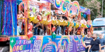 Los colores de la Marcha del Orgullo 2025