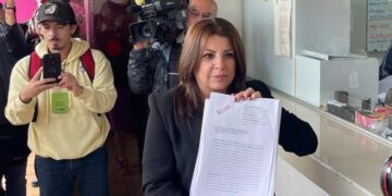 Cuando la sociedad cuestiona con pruebas, el poder no debe desviarse con desprecios