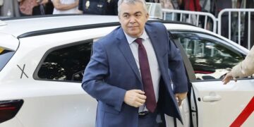 El juez envía a prisión sin fianza a Santos Cerdán