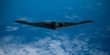 Estados Unidos traslada bombarderos B-2 a base del Pacífico, según Reuters