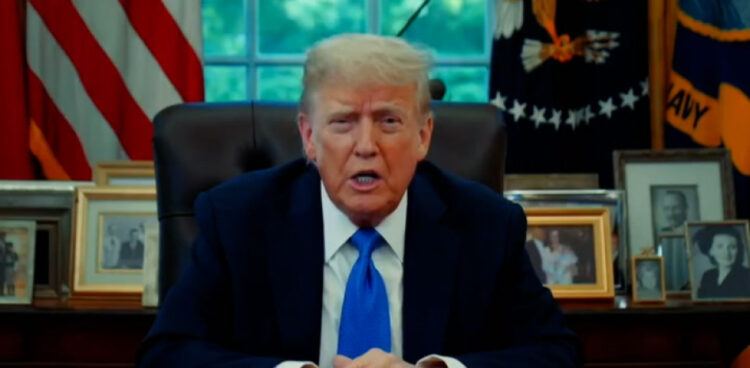 Trump prohíbe la entrada a EE.UU. de nacionales de doce países y limita la de otros siete