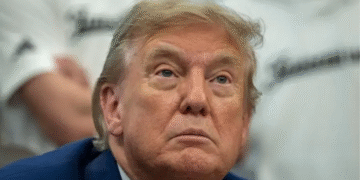 Trump extiende 90 días el plazo a TikTok y asegura que anunciará comprador