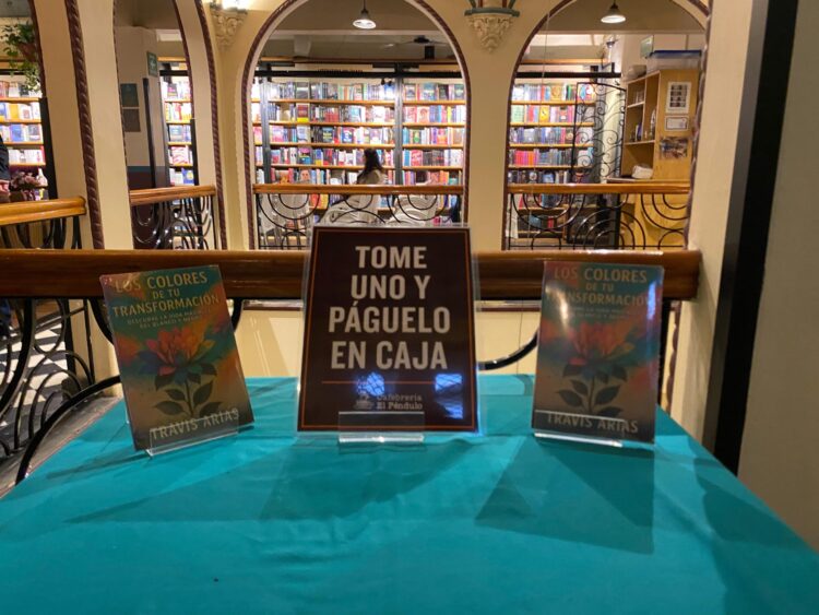 Shulamit Graber: Los colores de tu transformación, no es un libro para ser leído con los ojos de la mente, sino con los del alma