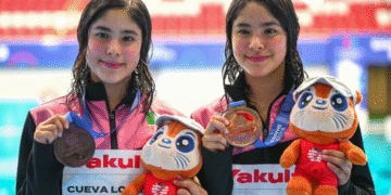 Las gemelas Lía y Mía Cueva Lobato se cuelgan el bronce en el Mundial de Clavados… ¡a los 14 años!