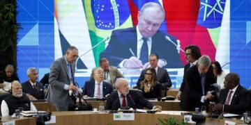 Putin dice que la globalización liberal se está quedando obsoleta