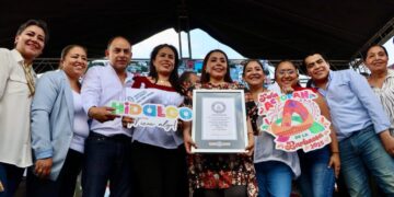 Actopan obtiene Récord Guinness de la línea de tacos de barbacoa más larga del mundo