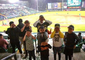 Niñas y niños de juntas auxiliares disfrutan del beisbol con IMDP y Pericos de Puebla