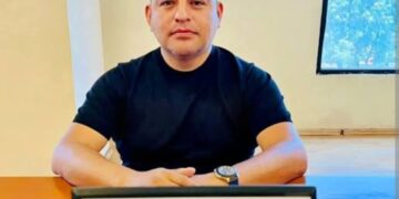 Asesor del alcalde de Naucalpan protege red de corrupción del ambulantaje