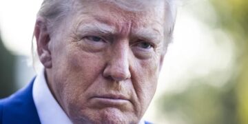 Donald Trump firma un memorando para endurecer la política estadounidense en Cuba