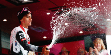 Isaac del Toro gana la cuarta etapa y se convierte en el nuevo líder del Tour de Austria 2025