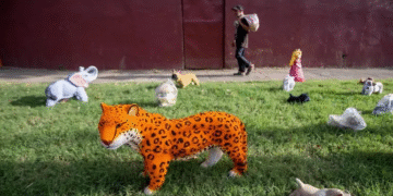 Artesanos de Puebla ‘conquistan’ con su arte y cultura las calles de Managua