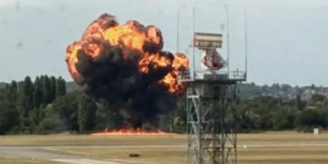 Avioneta se estrella en el aeropuerto inglés de Southend; se desconocen víctimas