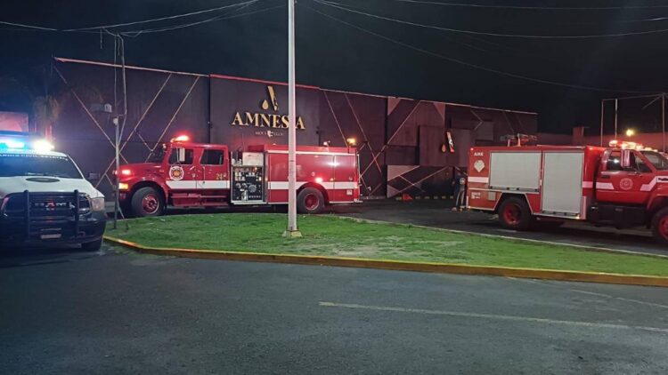 Sujetos armados queman el bar Amnesia en San Luis Potosí