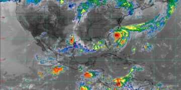 Se forma Tormenta tropical Chantal al noreste de Florida