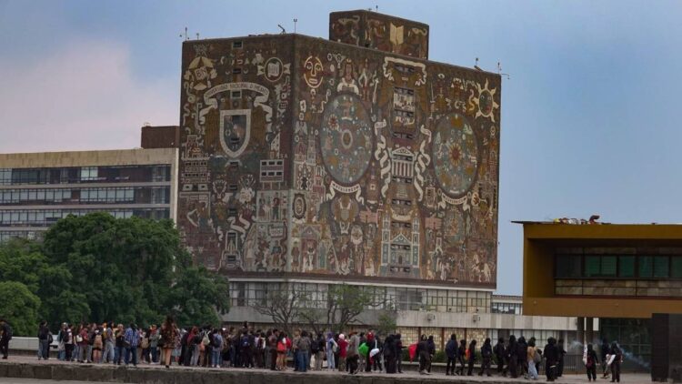 ¡Orgullo de Ecatepec! Anna Pérez, puntaje perfecto en examen de la UNAM